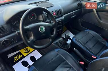 Лифтбек Skoda Octavia 2004 в 
