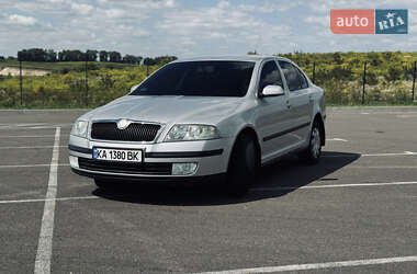 Ліфтбек Skoda Octavia 2006 в Рівному
