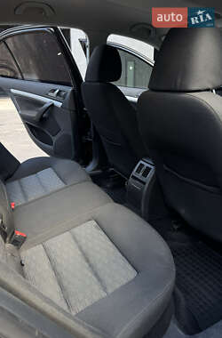 Лифтбек Skoda Octavia 2010 в 