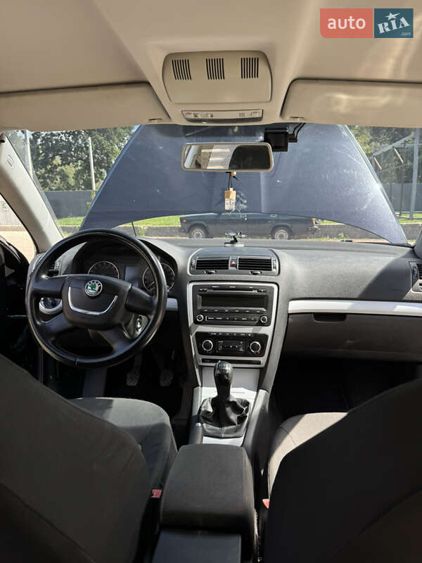 Лифтбек Skoda Octavia 2010 в Житомире