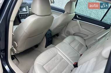 Универсал Skoda Octavia 2010 в 
