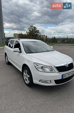 Універсал Skoda Octavia 2013 в Харкові