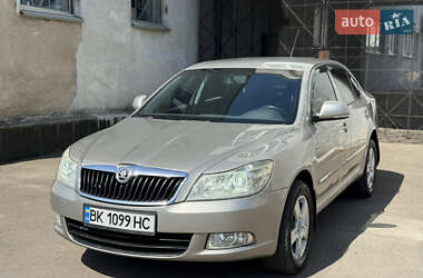 Лифтбек Skoda Octavia 2010 в Ровно