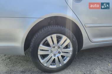 Универсал Skoda Octavia 2010 в 