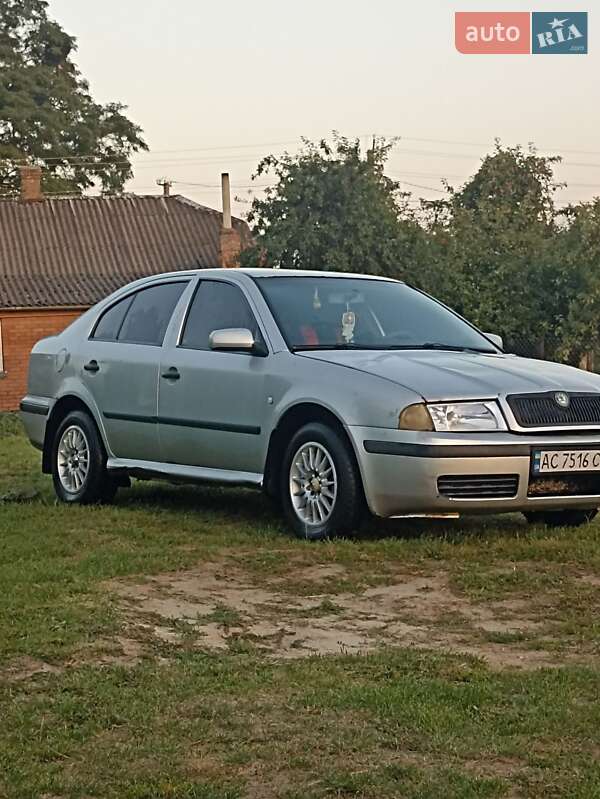 Лифтбек Skoda Octavia 1998 в Рожище