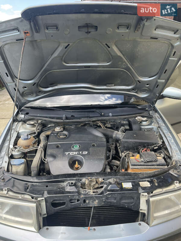 Лифтбек Skoda Octavia 2001 в Черновцах