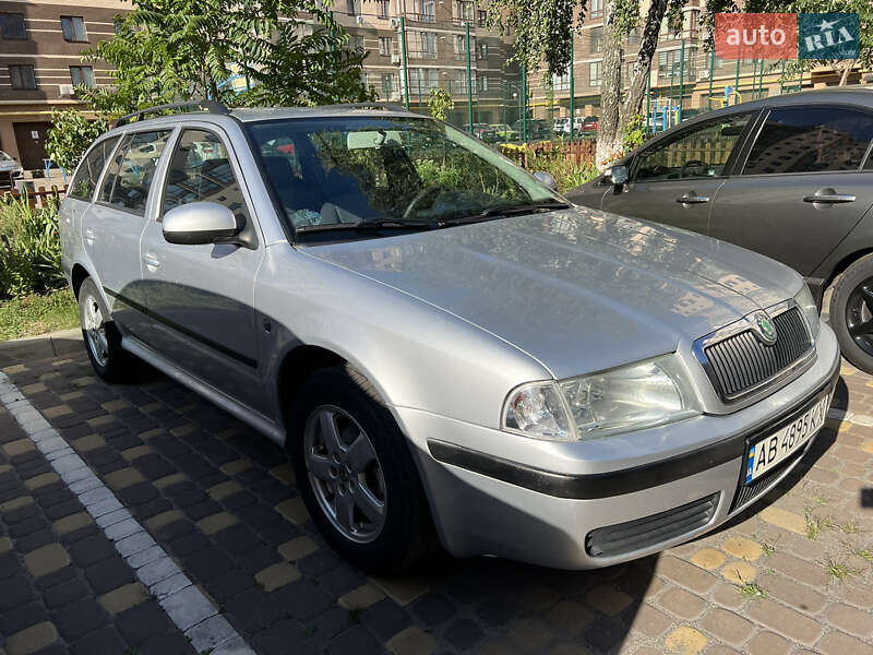 Универсал Skoda Octavia 2010 в Виннице
