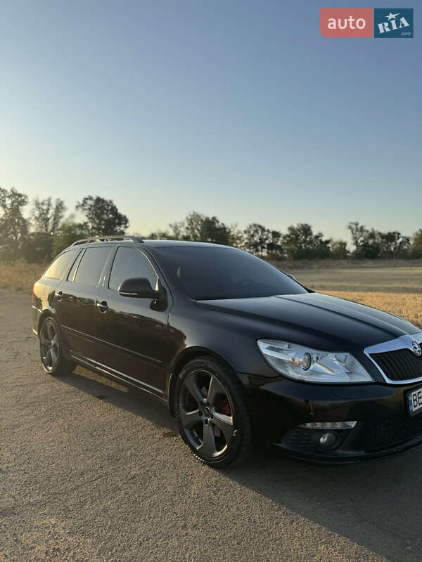 Универсал Skoda Octavia 2010 в Вознесенске