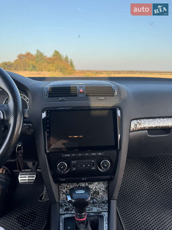 Универсал Skoda Octavia 2010 в Вознесенске