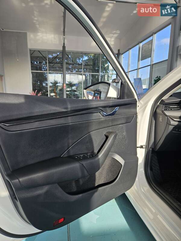 Ліфтбек Skoda Octavia 2020 в Хусті