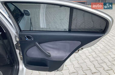 Лифтбек Skoda Octavia 2001 в 