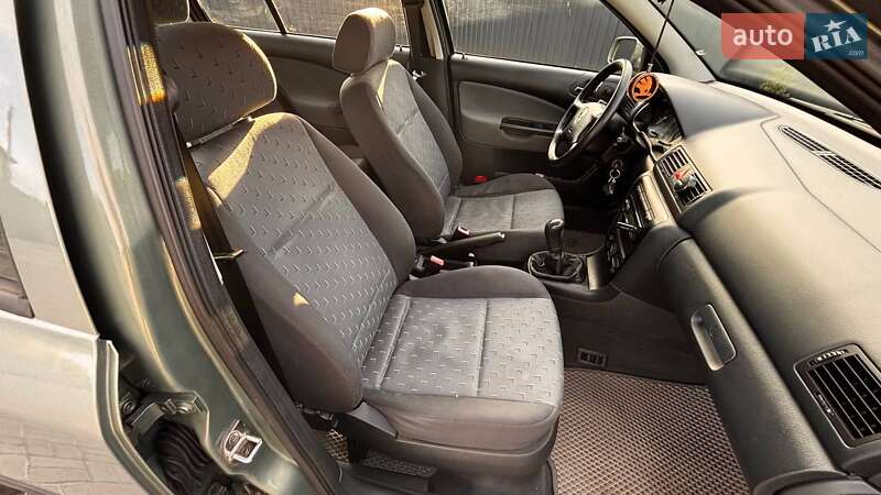 Ліфтбек Skoda Octavia 2001 в Черкасах фото 19 Ліфтбек Skoda Octavia 2001 в Черкасах