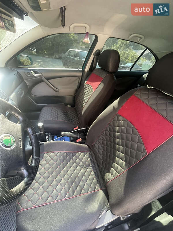 Ліфтбек Skoda Octavia 2002 в Чернівцях фото 3 Ліфтбек Skoda Octavia 2002 в Чернівцях