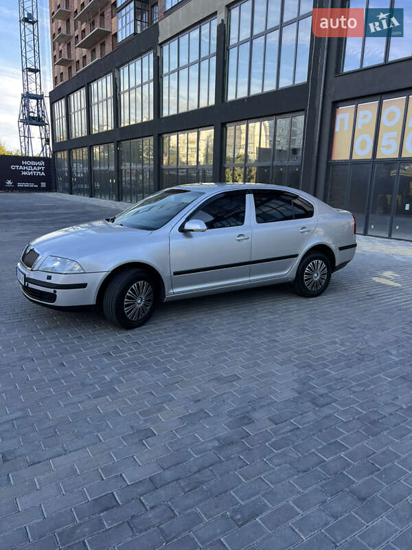 Лифтбек Skoda Octavia 2005 в Полтаве