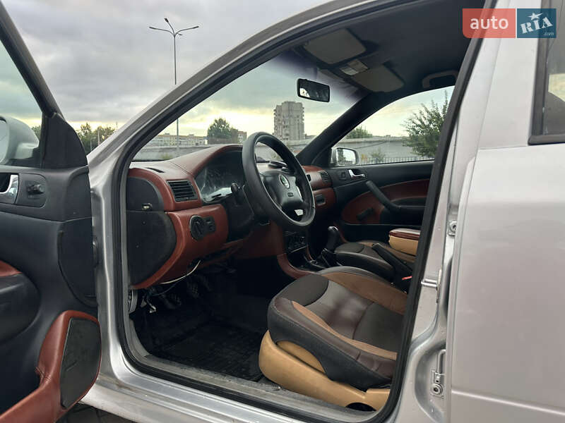 Ліфтбек Skoda Octavia 2005 в Львові фото 9 Ліфтбек Skoda Octavia 2005 в Львові