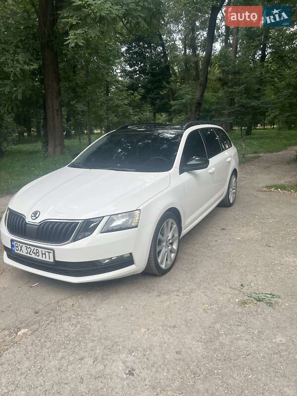 Универсал Skoda Octavia 2017 в Хмельницком