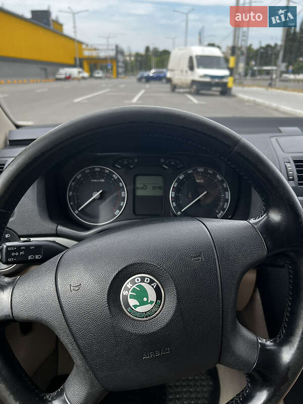 Ліфтбек Skoda Octavia 2006 в Києві