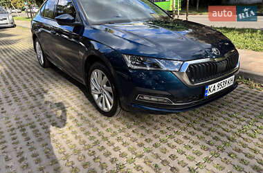 Лифтбек Skoda Octavia 2022 в Киеве