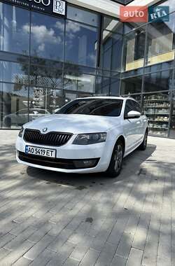 Универсал Skoda Octavia 2014 в Ужгороде