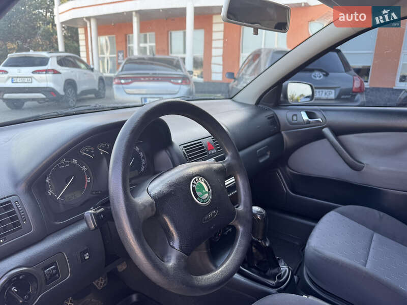 Лифтбек Skoda Octavia 2005 в Каменском