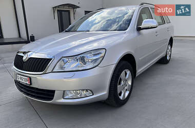 Універсал Skoda Octavia 2009 в Луцьку