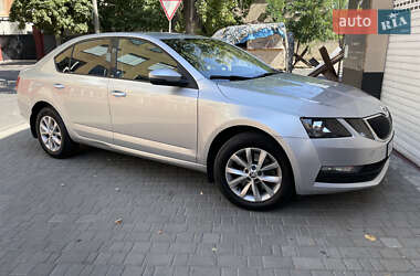 Лифтбек Skoda Octavia 2017 в Первомайске