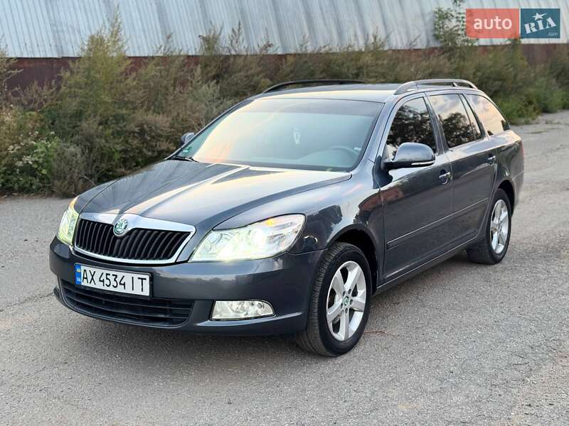 Универсал Skoda Octavia 2012 в 