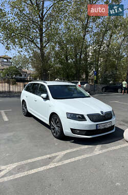 Универсал Skoda Octavia 2015 в Одессе