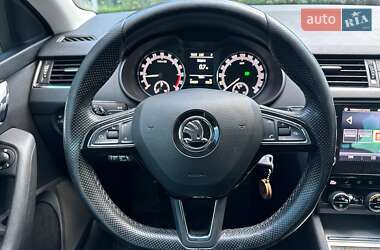 Універсал Skoda Octavia 2017 в  фото 25 Універсал Skoda Octavia 2017 в