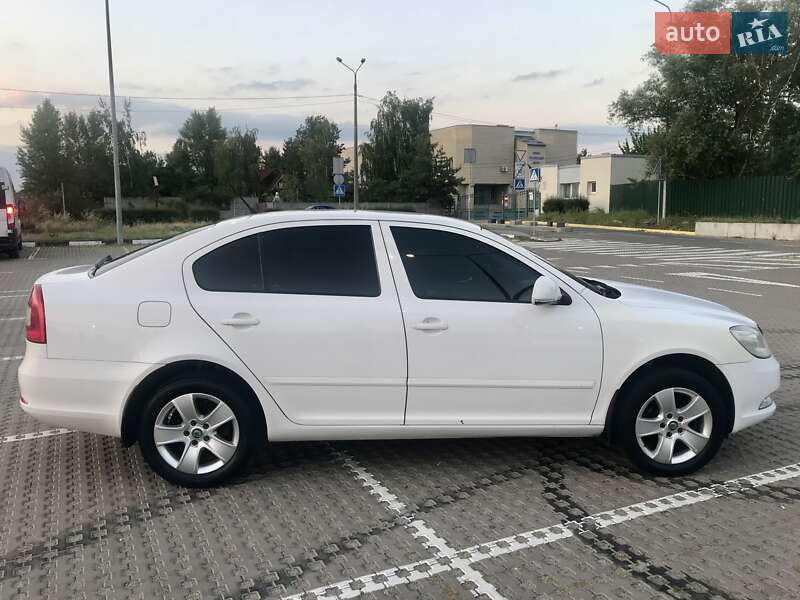 Лифтбек Skoda Octavia 2011 в Киеве фото 7 Лифтбек Skoda Octavia 2011 в Киеве