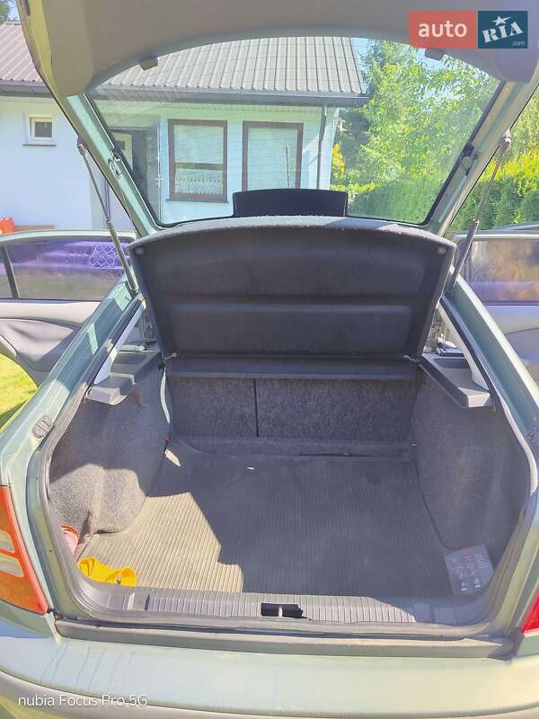 Лифтбек Skoda Octavia 2002 в Днепре