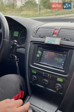 Лифтбек Skoda Octavia 2005 в 