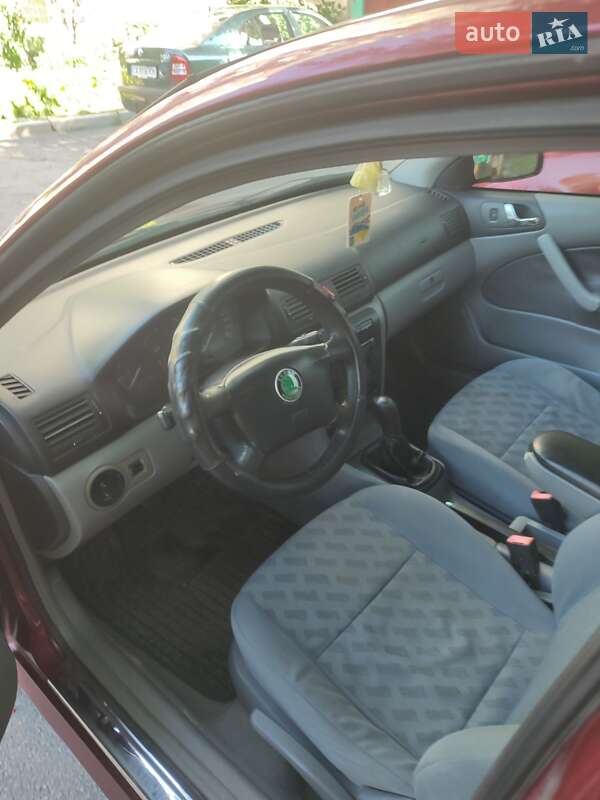 Ліфтбек Skoda Octavia 1999 в Черкасах фото 2 Ліфтбек Skoda Octavia 1999 в Черкасах