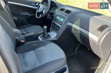 Лифтбек Skoda Octavia 2012 в 