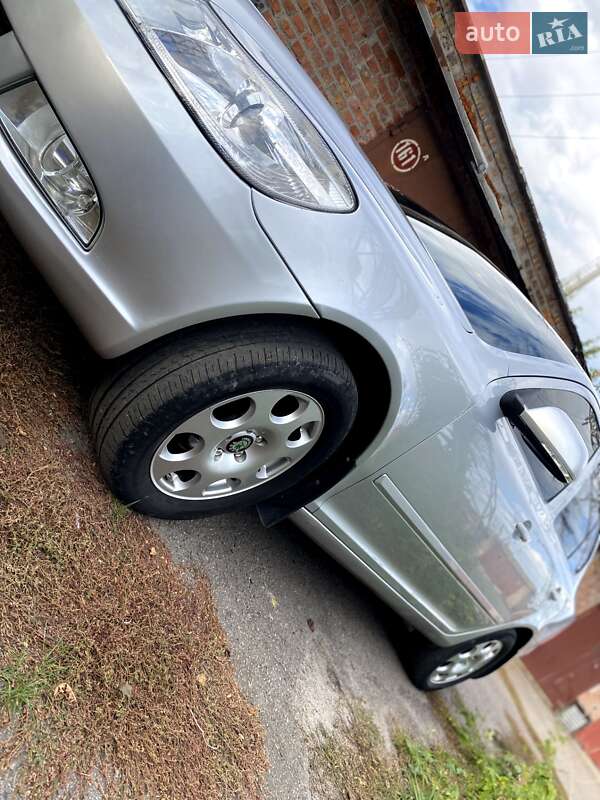 Лифтбек Skoda Octavia 2010 в Белой Церкви фото 8 Лифтбек Skoda Octavia 2010 в Белой Церкви