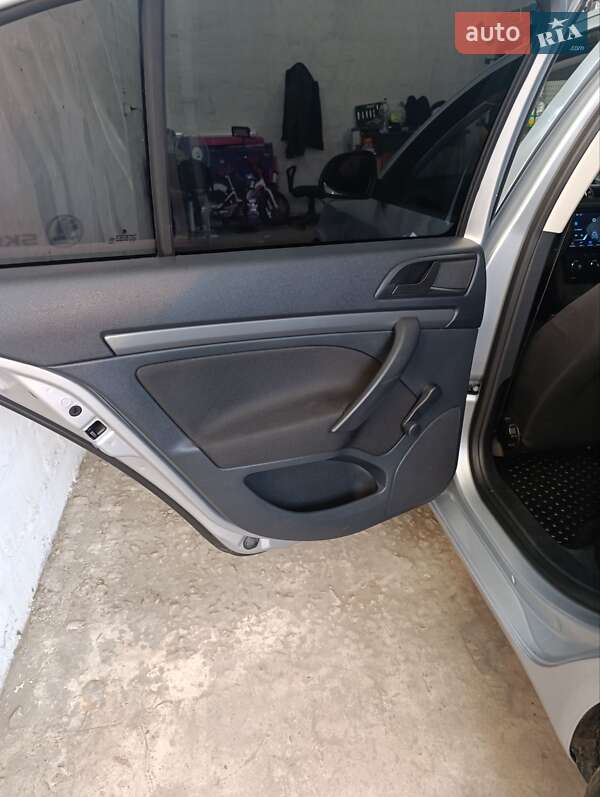 Ліфтбек Skoda Octavia 2012 в Коростені