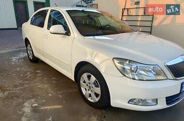 Лифтбек Skoda Octavia 2012 в 