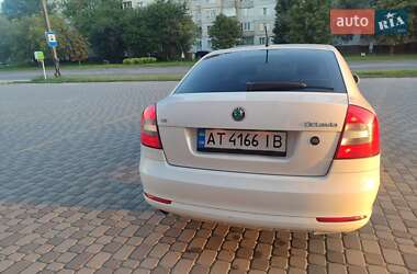 Лифтбек Skoda Octavia 2012 в 