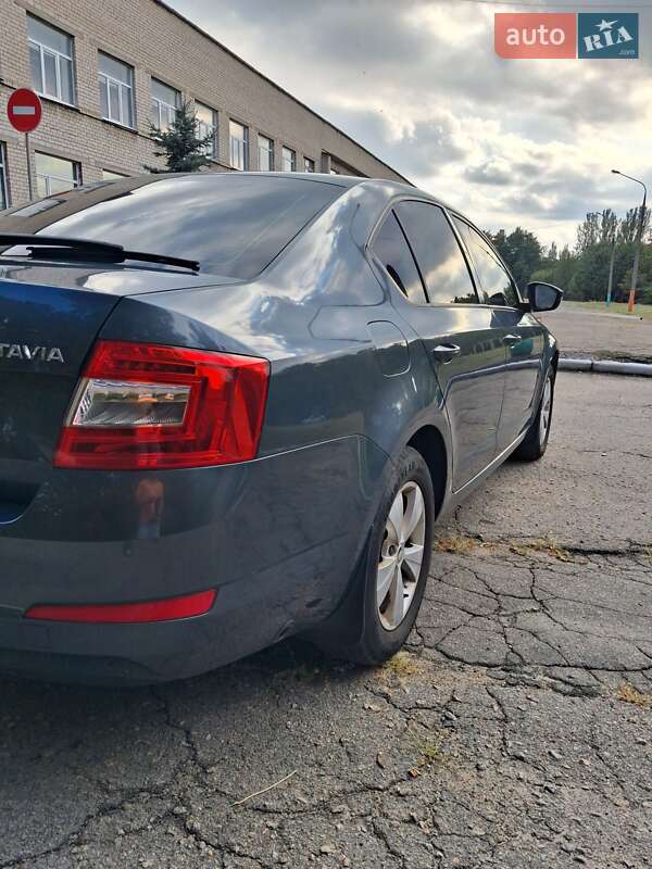 Лифтбек Skoda Octavia 2016 в Запорожье
