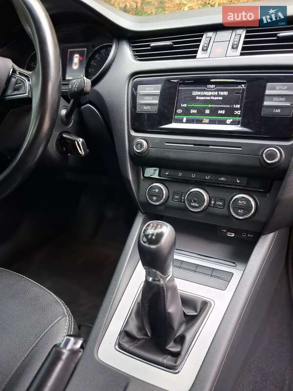 Лифтбек Skoda Octavia 2016 в Запорожье