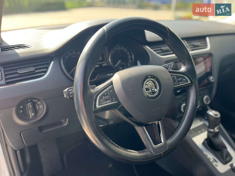 Універсал Skoda Octavia 2017 в Чернівцях