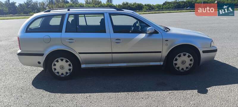 Универсал Skoda Octavia 2004 в Звягеле