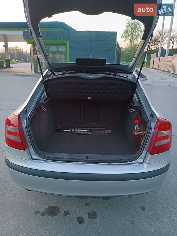 Ліфтбек Skoda Octavia 2004 в Харкові