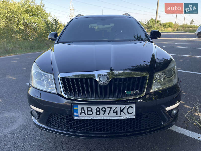 Универсал Skoda Octavia 2010 в Ладыжине