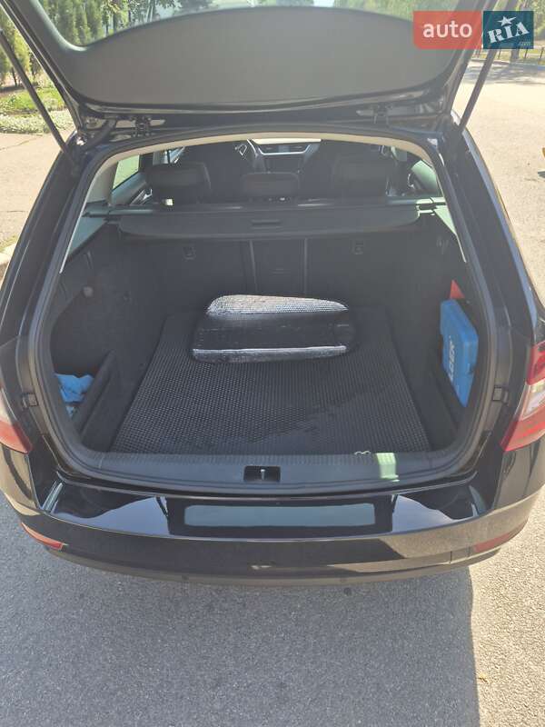 Універсал Skoda Octavia 2017 в Лозовій