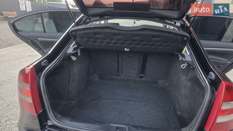 Лифтбек Skoda Octavia 2005 в Тячеве