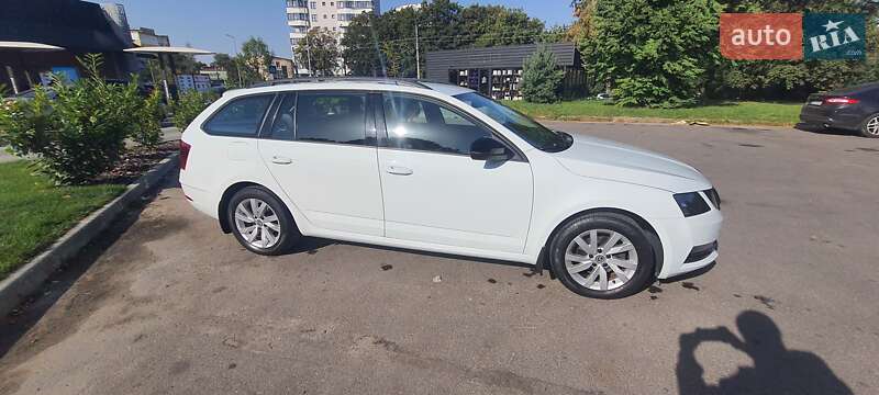 Універсал Skoda Octavia 2017 в Львові