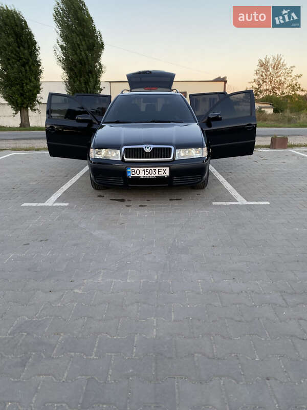 Универсал Skoda Octavia 2009 в Подволочиске