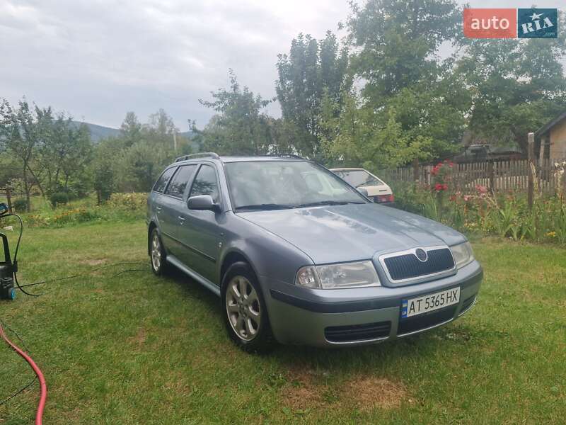 Універсал Skoda Octavia 2002 в Надвірній