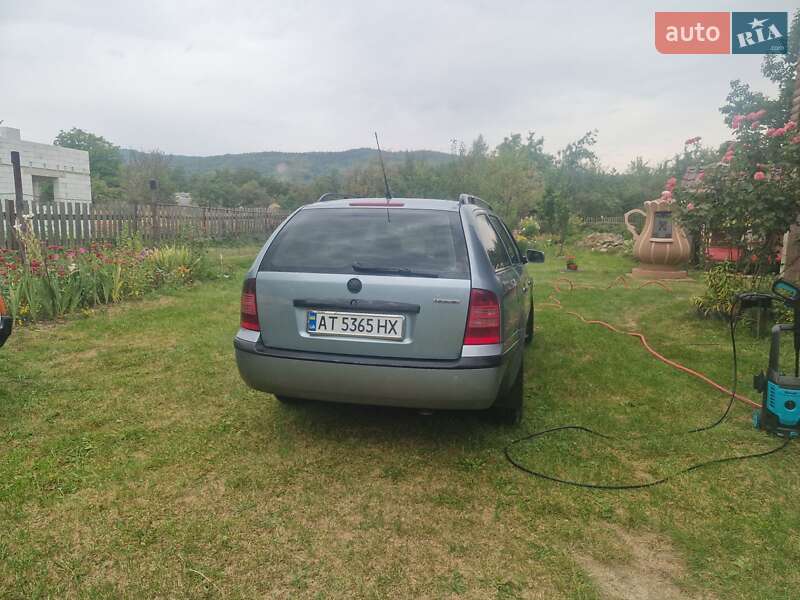 Універсал Skoda Octavia 2002 в Надвірній